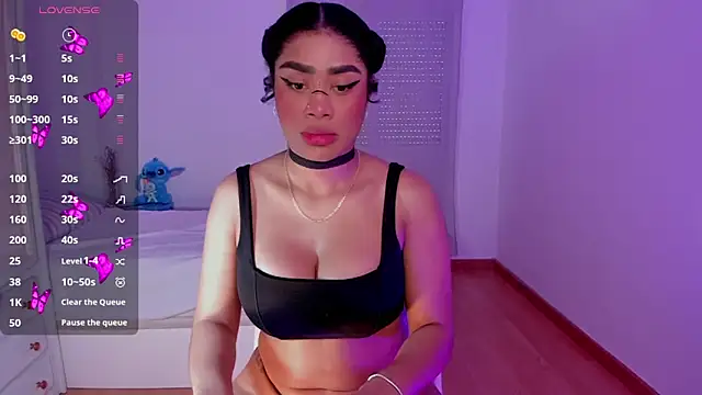 Snapshot of briana_walker chatting on March 7, 2025, 9:18 am briana walker online show from March 7, 2025, 9:18 am
