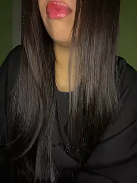 Snapshot of Mayacrayzi chatting on March 28, 2026, 9:32 am Mayacrayzi online show from March 28, 2026, 9:32 am