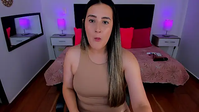 Hanna86 online show from October 8, 2025, 8:31 pm