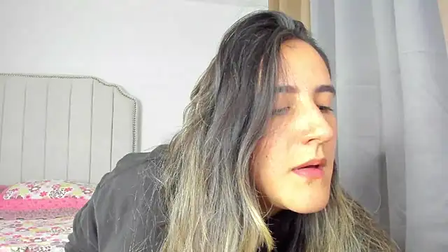 Snapshot of Hanna86 chatting on March 8, 2026, 11:41 pm Hanna86 online show from March 8, 2026, 11:41 pm