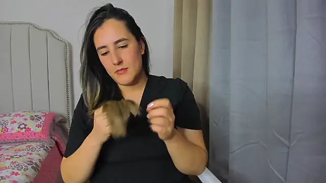 Snapshot of Hanna86 chatting on April 9, 2026, 1:18 am Hanna86 online show from April 9, 2026, 1:18 am