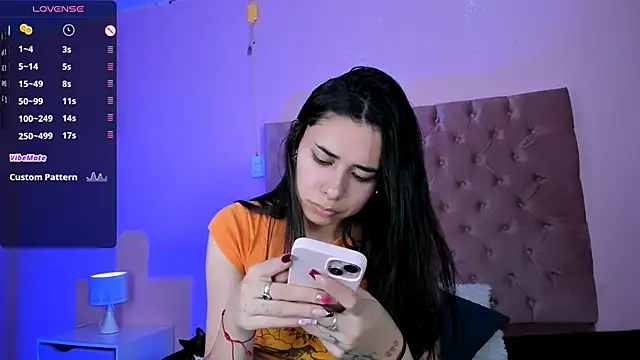 Snapshot of AmyOlimpo chatting on March 3, 2025, 5:16 am AmyOlimpo online show from March 3, 2025, 5:16 am