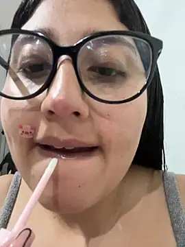 croftsmila online show from December 3, 2025, 11:36 pm