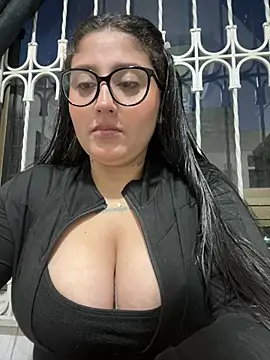 Snapshot of croftsmila chatting on March 23, 2026, 11:26 pm croftsmila online show from March 23, 2026, 11:26 pm