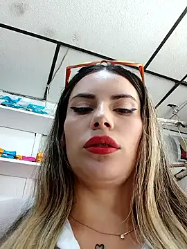 Snapshot of Misscata1106 chatting on January 9, 2026, 7:32 pm Misscata1106 online show from January 9, 2026, 7:32 pm