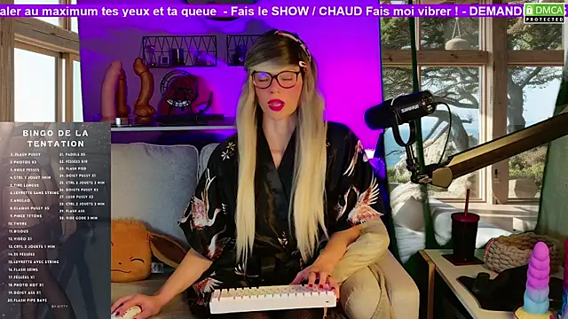 Kittychatte online show from November 23, 2025, 10:58 am