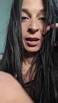 patatinahot87 online show from May 3, 2026, 2:53 pm