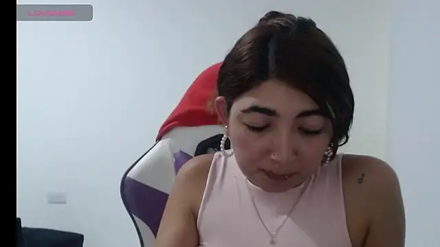 Snapshot of esteni chatting on September 11, 2025, 1:05 am esteni online show from September 11, 2025, 1:05 am