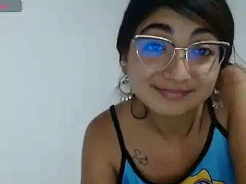 Snapshot of esteni chatting on December 17, 2024, 4:56 am esteni online show from December 17, 2024, 4:56 am