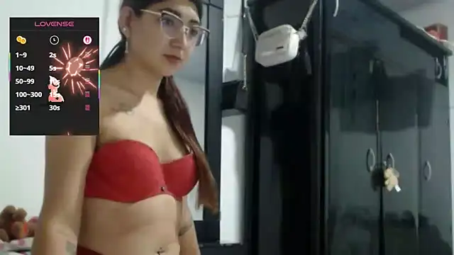 Snapshot of esteni chatting on March 20, 2025, 4:07 am esteni online show from March 20, 2025, 4:07 am