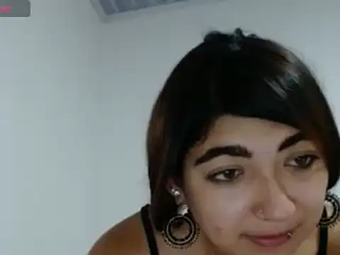 Snapshot of esteni chatting on February 11, 2025, 3:50 am esteni online show from February 11, 2025, 3:50 am