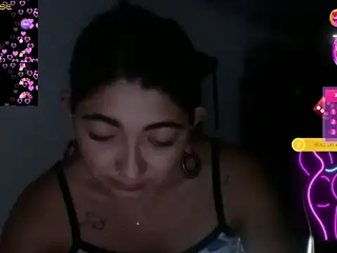 Snapshot of esteni chatting on January 7, 2025, 3:14 am esteni online show from January 7, 2025, 3:14 am