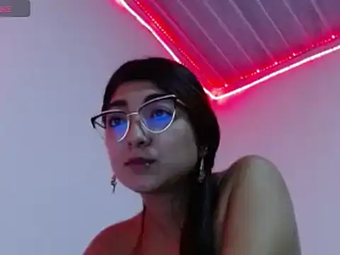 Snapshot of esteni chatting on March 11, 2025, 3:36 am esteni online show from March 11, 2025, 3:36 am