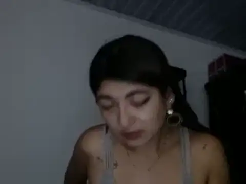 Snapshot of esteni chatting on January 8, 2025, 4:44 am esteni online show from January 8, 2025, 4:44 am