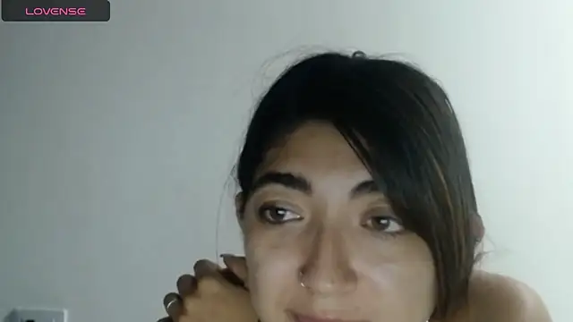 Snapshot of esteni chatting on March 18, 2025, 3:34 am esteni online show from March 18, 2025, 3:34 am