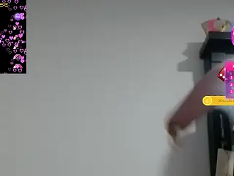 Snapshot of esteni chatting on December 18, 2024, 12:54 am esteni online show from December 18, 2024, 12:54 am