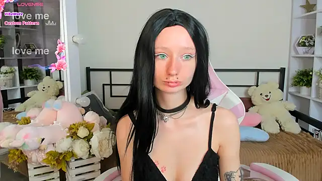 Katia Kim online show from May 25, 2026, 5:51 am