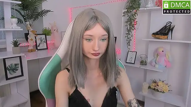 Katia Kim online show from October 20, 2025, 5:53 am