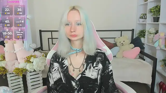 Katia Kim online show from May 9, 2026, 5:11 am