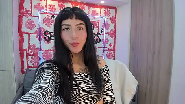 Snapshot of Mhelanny2 chatting on March 15, 2025, 11:51 am Mhelanny2 online show from March 15, 2025, 11:51 am