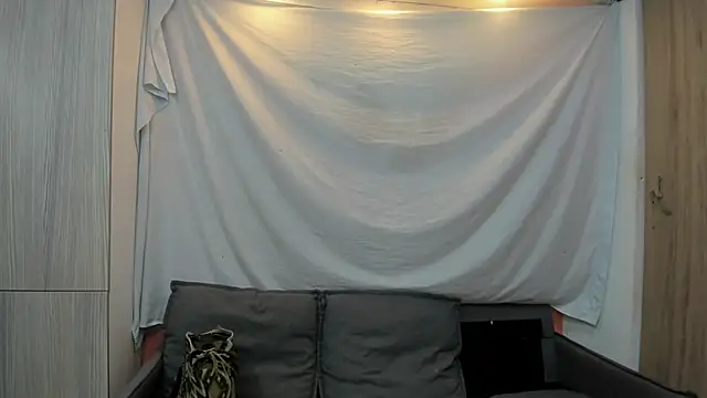 Mhelanny2 online show from February 4, 2026, 5:19 pm