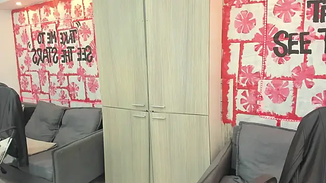 Snapshot of Mhelanny2 chatting on February 28, 2025, 3:48 am Mhelanny2 online show from February 28, 2025, 3:48 am