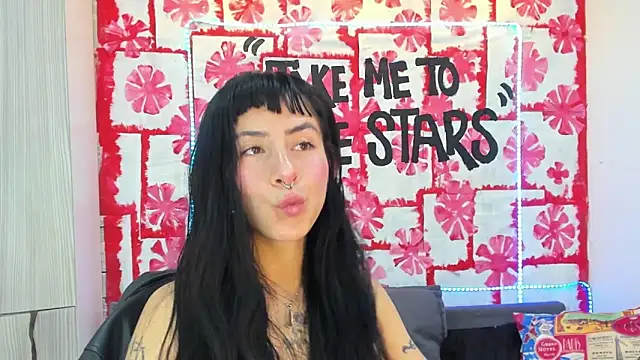 Snapshot of Mhelanny2 chatting on March 20, 2025, 1:59 pm Mhelanny2 online show from March 20, 2025, 1:59 pm