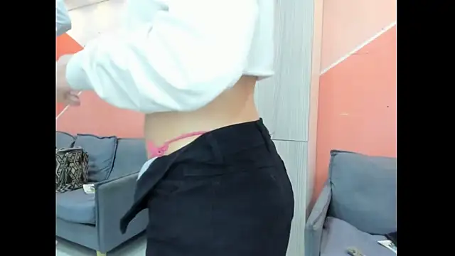 Mhelanny2 online show from November 6, 2025, 7:51 pm