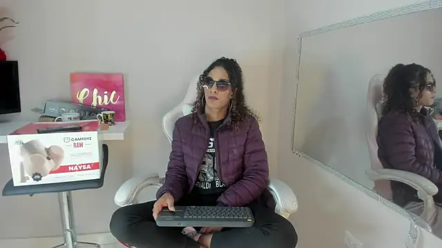 Snapshot of StefanyMiler chatting on March 20, 2025, 6:30 am StefanyMiler online show from March 20, 2025, 6:30 am