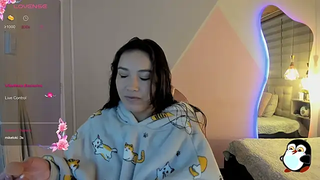 Snapshot of cristal__hot_1 chatting on June 1, 2026, 5:29 am cristal hot 1 online show from June 1, 2026, 5:29 am