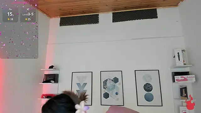 cristal  hot 1 online show from March 16, 2025, 4:09 am