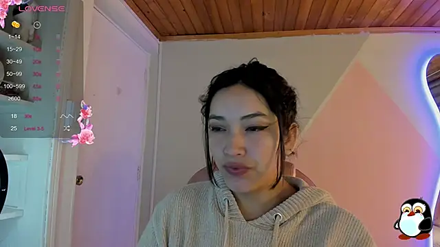 cristal  hot 1 online show from September 21, 2025, 5:12 am