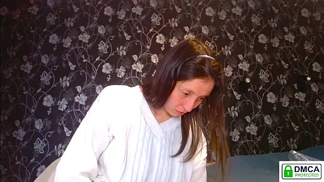 Snapshot of Sophi_Cute chatting on March 11, 2026, 2:33 pm Sophi Cute online show from March 11, 2026, 2:33 pm