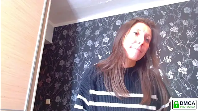 Snapshot of Sophi_Cute chatting on March 9, 2026, 1:47 pm Sophi Cute online show from March 9, 2026, 1:47 pm