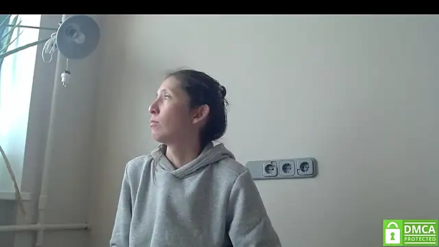 Sophi Cute online show from November 7, 2025, 8:19 am