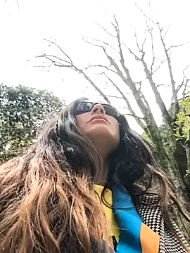 Sam Sara online show from October 7, 2025, 6:20 pm