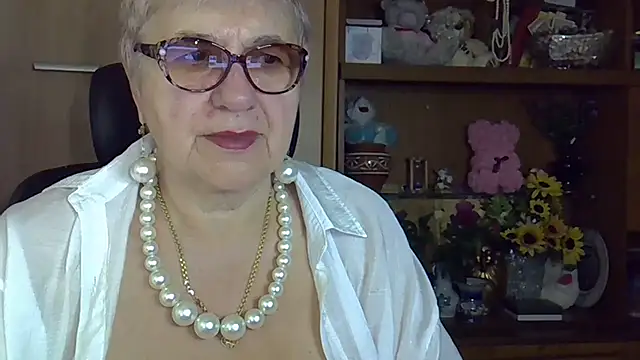 SweetCherry27 online show from November 25, 2025, 5:19 am