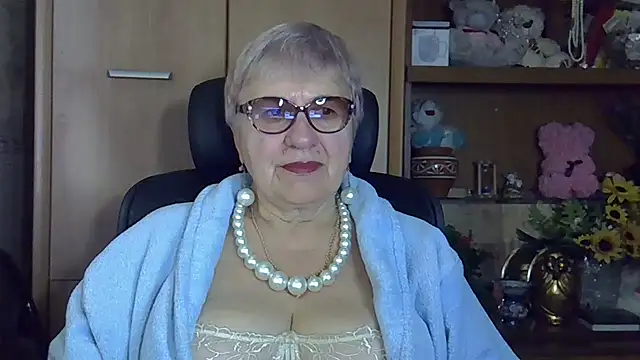 SweetCherry27 online show from November 24, 2025, 6:35 am