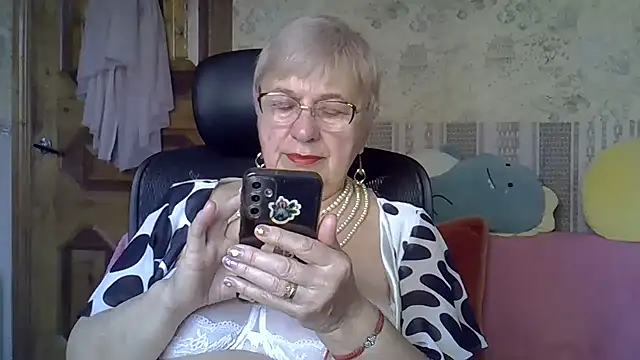 SweetCherry27 online show from March 27, 2026, 5:05 am