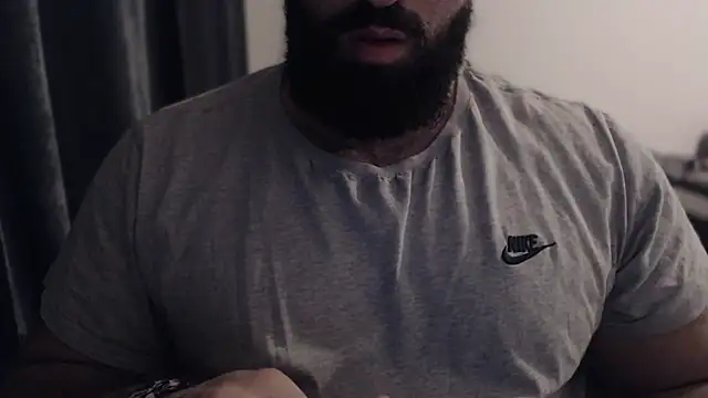 Snapshot of hugemachohandsome chatting on November 27, 2025, 10:32 pm hugemachohandsome online show from November 27, 2025, 10:32 pm