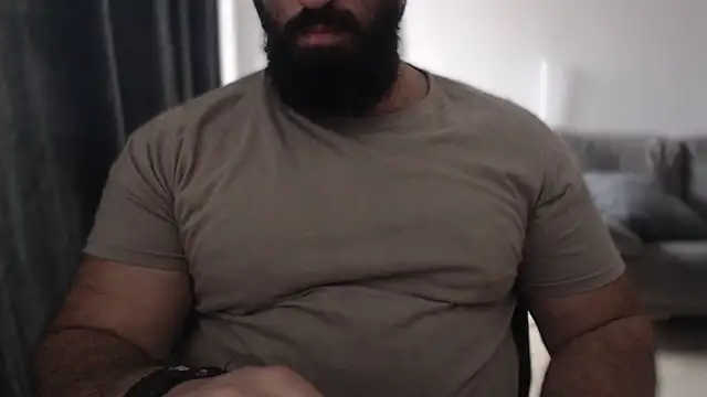 Snapshot of hugemachohandsome chatting on November 7, 2025, 1:48 pm hugemachohandsome online show from November 7, 2025, 1:48 pm