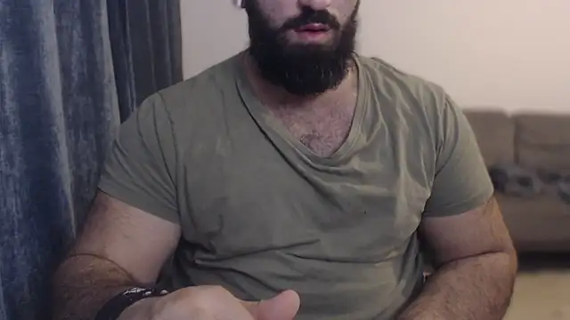 Snapshot of hugemachohandsome chatting on October 10, 2025, 10:10 pm hugemachohandsome online show from October 10, 2025, 10:10 pm