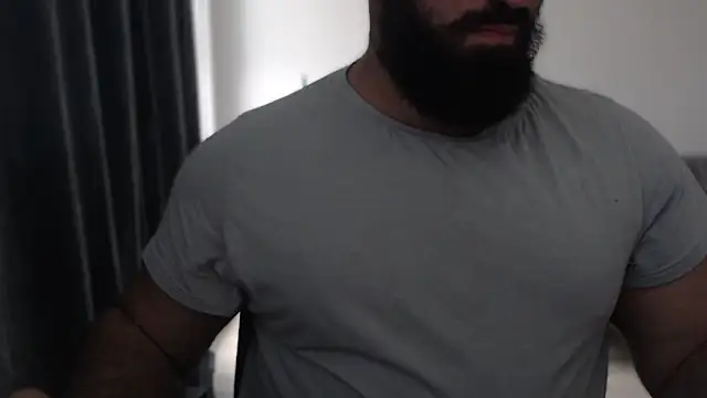 Snapshot of hugemachohandsome chatting on October 23, 2025, 8:35 am hugemachohandsome online show from October 23, 2025, 8:35 am