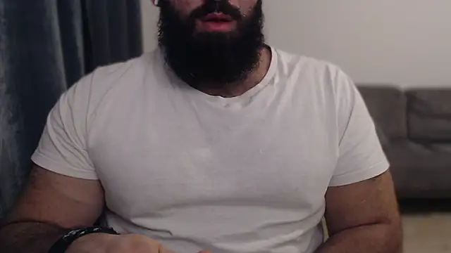 Snapshot of hugemachohandsome chatting on November 19, 2025, 10:32 pm hugemachohandsome online show from November 19, 2025, 10:32 pm