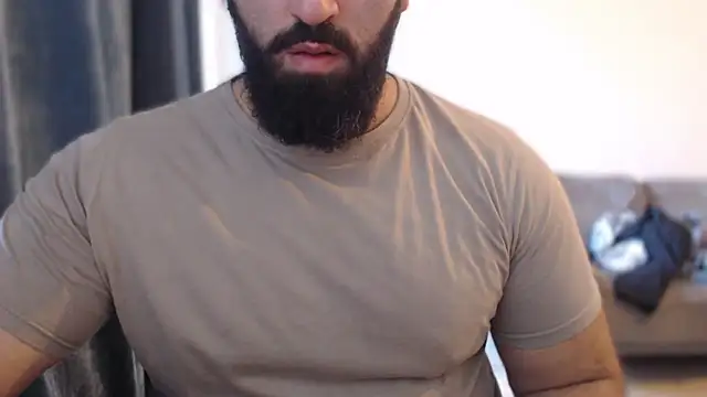 Snapshot of hugemachohandsome chatting on October 21, 2025, 7:30 am hugemachohandsome online show from October 21, 2025, 7:30 am