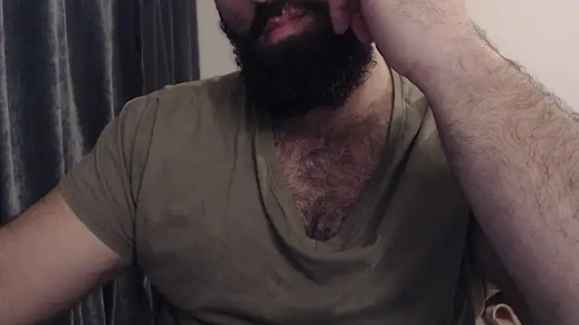 Snapshot of hugemachohandsome chatting on October 30, 2025, 9:33 pm hugemachohandsome online show from October 30, 2025, 9:33 pm