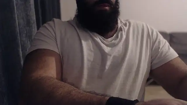 Snapshot of hugemachohandsome chatting on November 20, 2025, 4:40 pm hugemachohandsome online show from November 20, 2025, 4:40 pm