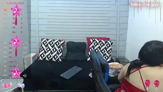 evelin zaens online show from March 15, 2025, 4:13 am