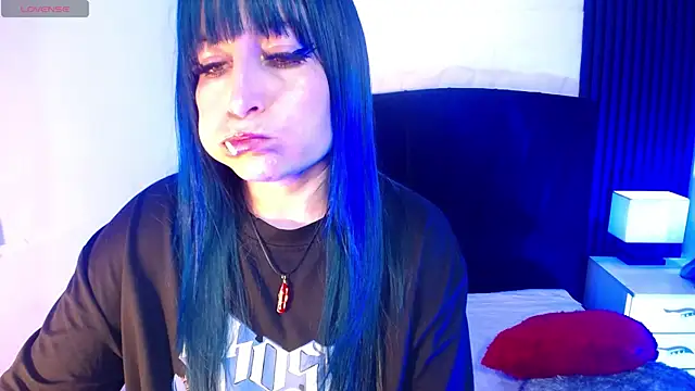 alicia moom online show from November 13, 2025, 7:40 pm