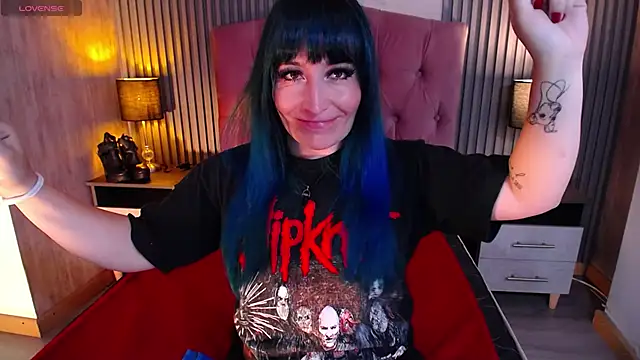 alicia moom online show from May 1, 2026, 8:03 pm